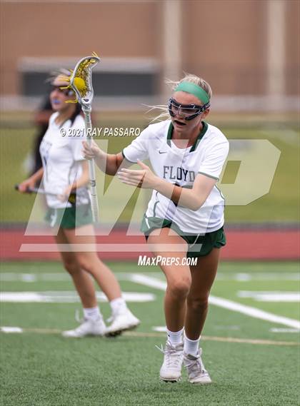 Thumbnail 1 in Riverhead vs William Floyd photogallery.