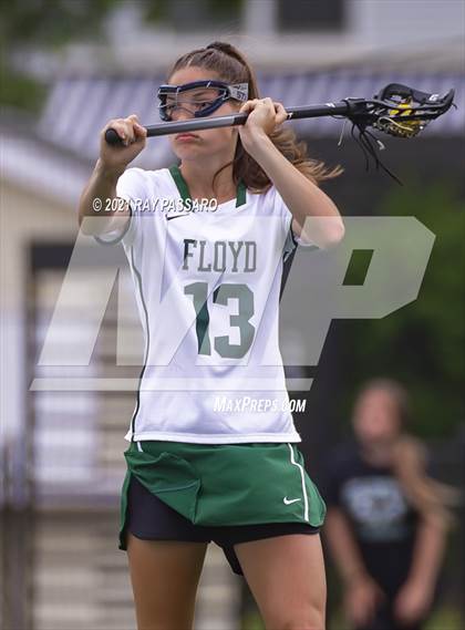 Thumbnail 3 in Riverhead vs William Floyd photogallery.