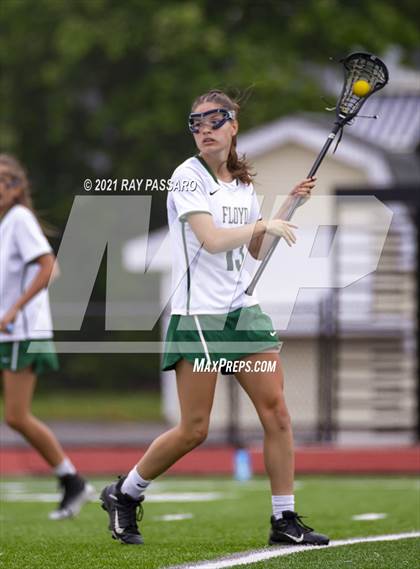 Thumbnail 3 in Riverhead vs William Floyd photogallery.