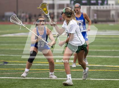 Thumbnail 2 in Riverhead vs William Floyd photogallery.
