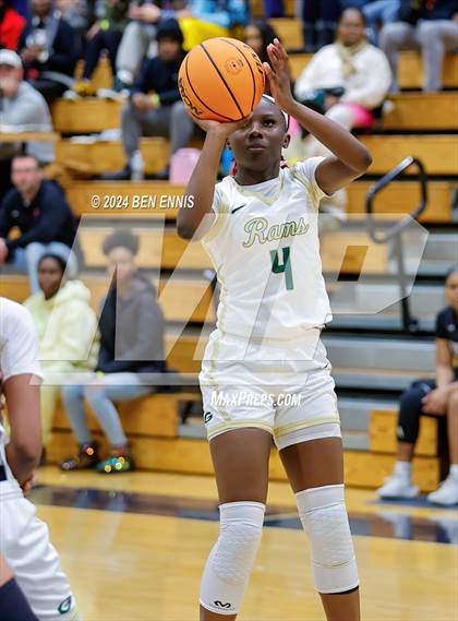 Thumbnail 2 in Grayson vs. IMG Academy (MLK Day Classic) photogallery.