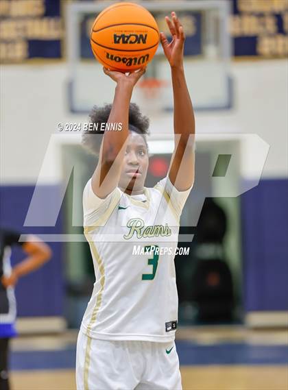 Thumbnail 3 in Grayson vs. IMG Academy (MLK Day Classic) photogallery.