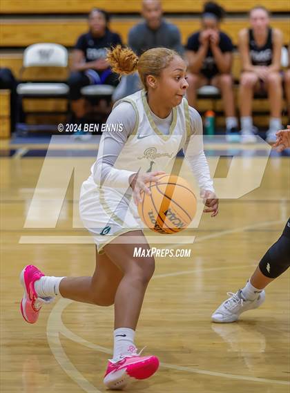 Thumbnail 3 in Grayson vs. IMG Academy (MLK Day Classic) photogallery.