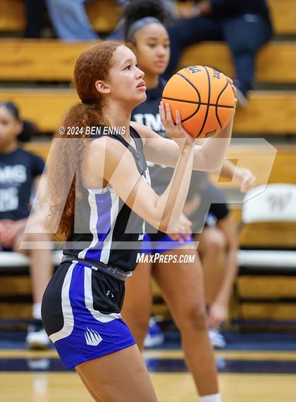Thumbnail 3 in Grayson vs. IMG Academy (MLK Day Classic) photogallery.