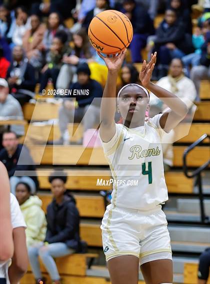 Thumbnail 1 in Grayson vs. IMG Academy (MLK Day Classic) photogallery.