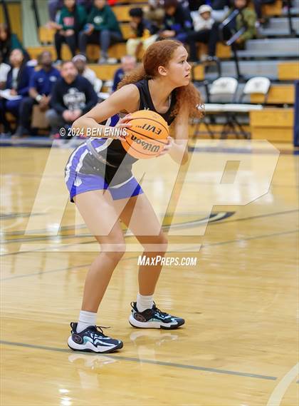 Thumbnail 3 in Grayson vs. IMG Academy (MLK Day Classic) photogallery.
