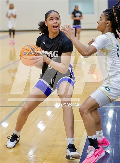Thumbnail 3 in Grayson vs. IMG Academy (MLK Day Classic) photogallery.