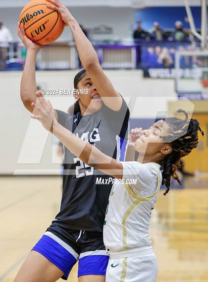 Thumbnail 1 in Grayson vs. IMG Academy (MLK Day Classic) photogallery.