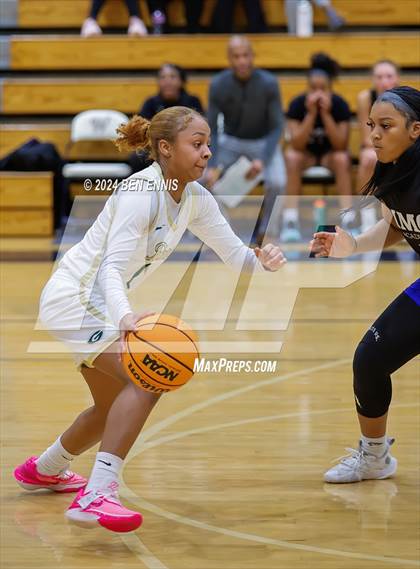 Thumbnail 2 in Grayson vs. IMG Academy (MLK Day Classic) photogallery.