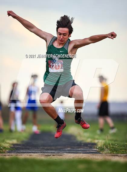 Thumbnail 1 in KHSAA North Central Track Conference Championship photogallery.