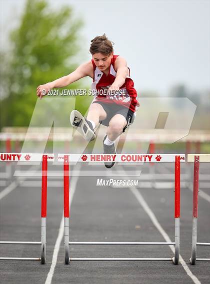 Thumbnail 3 in KHSAA North Central Track Conference Championship photogallery.