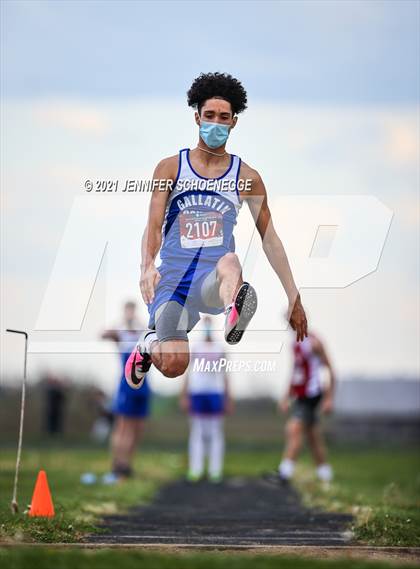 Thumbnail 3 in KHSAA North Central Track Conference Championship photogallery.