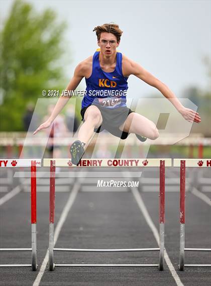 Thumbnail 2 in KHSAA North Central Track Conference Championship photogallery.