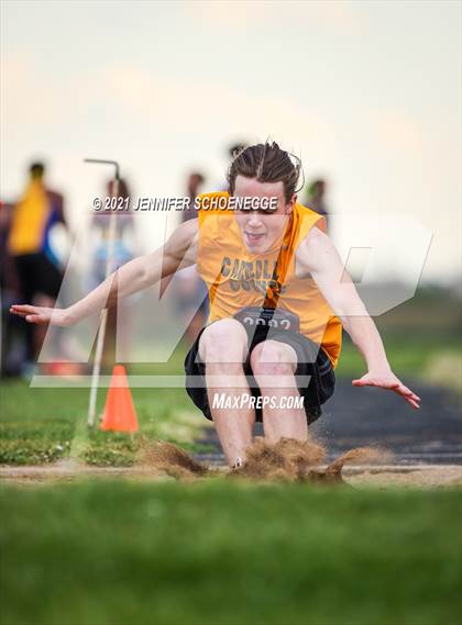 Thumbnail 3 in KHSAA North Central Track Conference Championship photogallery.