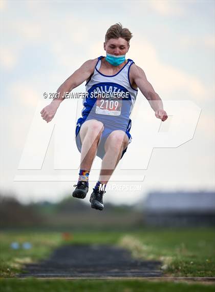 Thumbnail 1 in KHSAA North Central Track Conference Championship photogallery.