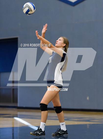 Thumbnail 3 in Rio Americano @ Vista del Lago photogallery.