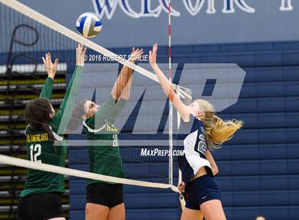 Thumbnail 2 in Rio Americano @ Vista del Lago photogallery.