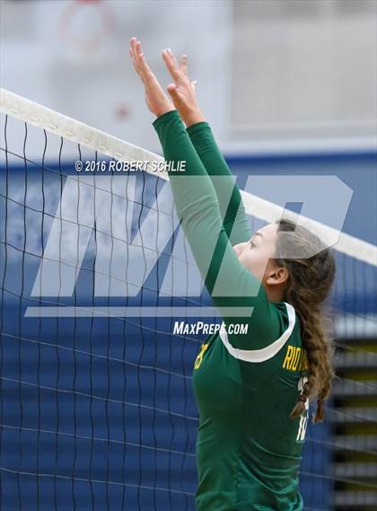 Thumbnail 2 in Rio Americano @ Vista del Lago photogallery.