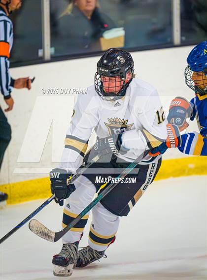 Thumbnail 3 in Servite VS Bishop Amat photogallery.