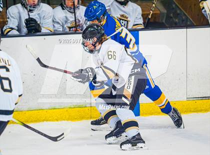 Thumbnail 2 in Servite VS Bishop Amat photogallery.