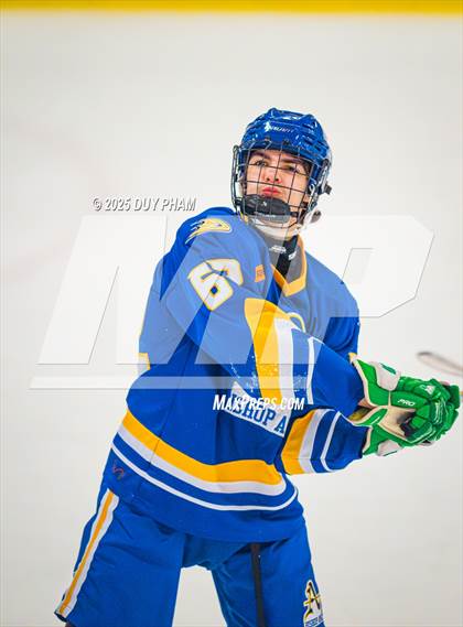 Thumbnail 2 in Servite VS Bishop Amat photogallery.