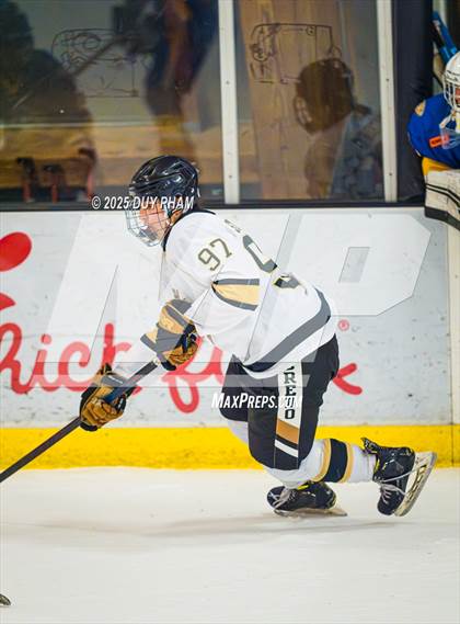 Thumbnail 2 in Servite VS Bishop Amat photogallery.