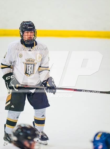 Thumbnail 2 in Servite VS Bishop Amat photogallery.