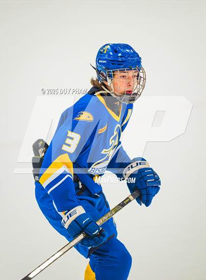 Thumbnail 3 in Servite VS Bishop Amat photogallery.