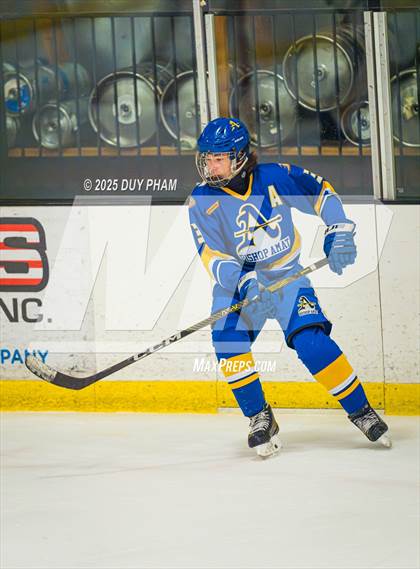 Thumbnail 2 in Servite VS Bishop Amat photogallery.