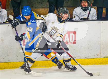 Thumbnail 1 in Servite VS Bishop Amat photogallery.
