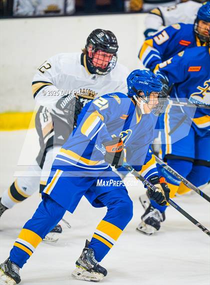 Thumbnail 1 in Servite VS Bishop Amat photogallery.