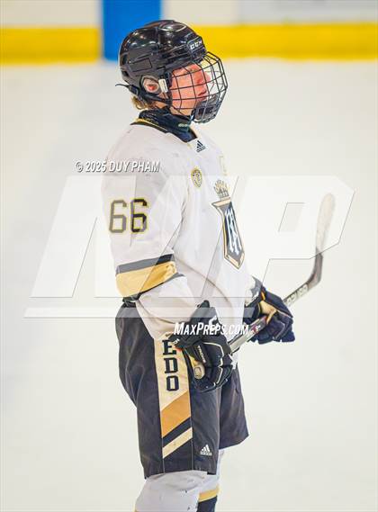 Thumbnail 2 in Servite VS Bishop Amat photogallery.