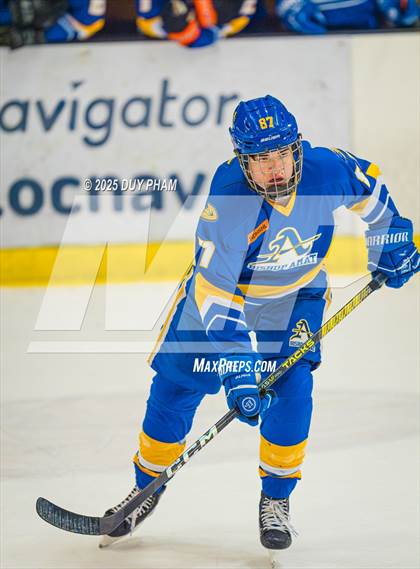 Thumbnail 2 in Servite VS Bishop Amat photogallery.