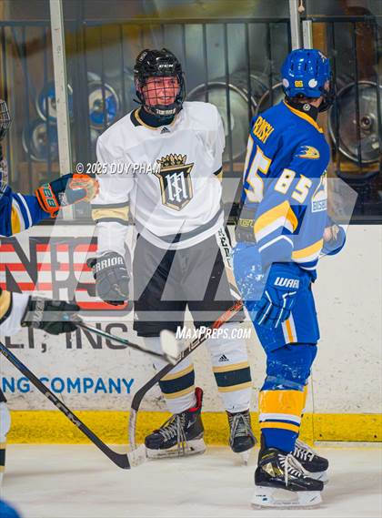 Thumbnail 1 in Servite VS Bishop Amat photogallery.