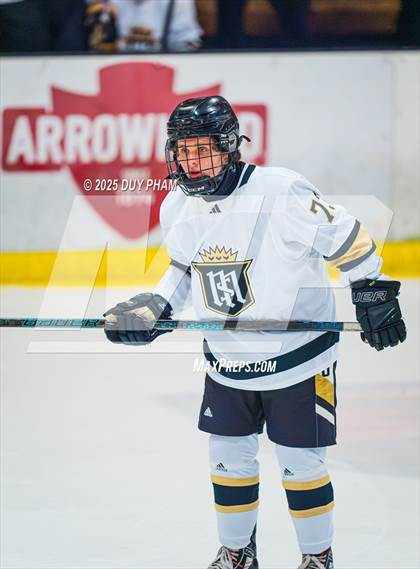 Thumbnail 3 in Servite VS Bishop Amat photogallery.