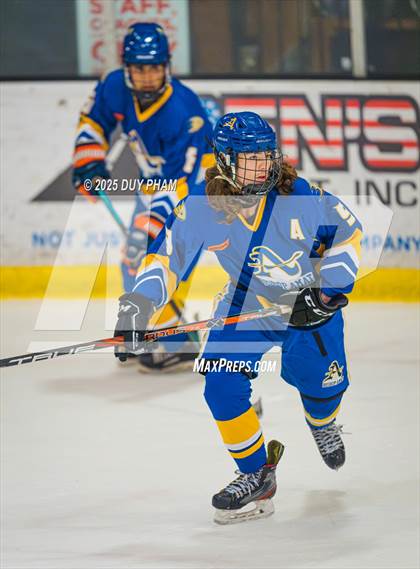 Thumbnail 2 in Servite VS Bishop Amat photogallery.