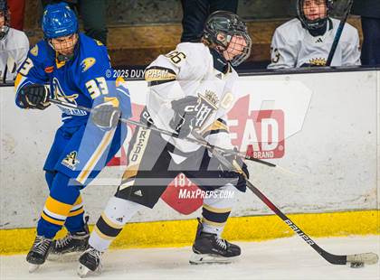 Thumbnail 2 in Servite VS Bishop Amat photogallery.