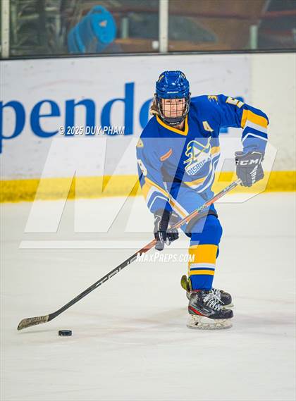 Thumbnail 3 in Servite VS Bishop Amat photogallery.