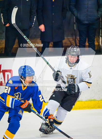 Thumbnail 3 in Servite VS Bishop Amat photogallery.