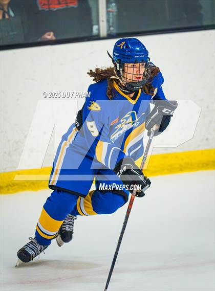 Thumbnail 3 in Servite VS Bishop Amat photogallery.
