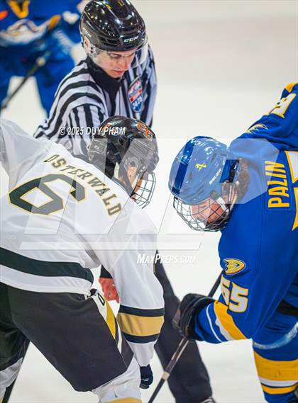 Thumbnail 2 in Servite VS Bishop Amat photogallery.