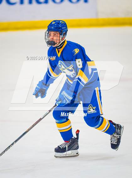 Thumbnail 3 in Servite VS Bishop Amat photogallery.
