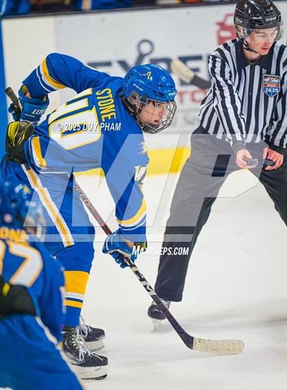 Thumbnail 3 in Servite VS Bishop Amat photogallery.