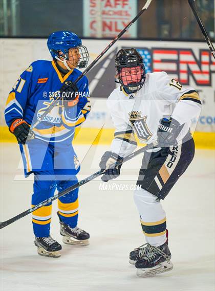 Thumbnail 3 in Servite VS Bishop Amat photogallery.
