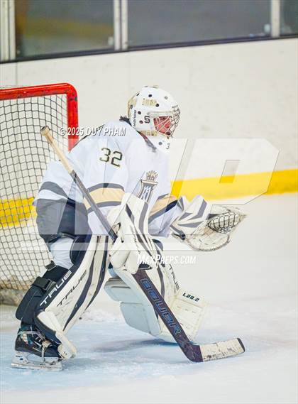 Thumbnail 3 in Servite VS Bishop Amat photogallery.