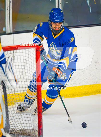 Thumbnail 2 in Servite VS Bishop Amat photogallery.