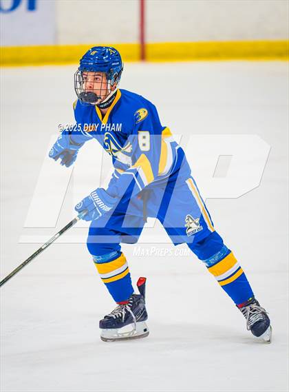 Thumbnail 2 in Servite VS Bishop Amat photogallery.