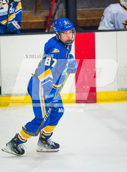 Thumbnail 2 in Servite VS Bishop Amat photogallery.