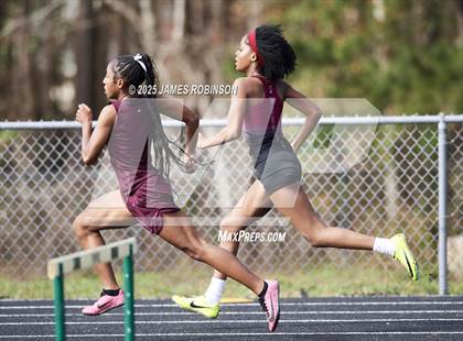 Thumbnail 1 in Mandarin Preseason Classic (300m) photogallery.