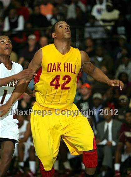 Thumbnail 2 in Melrose vs. Oak Hill Academy photogallery.